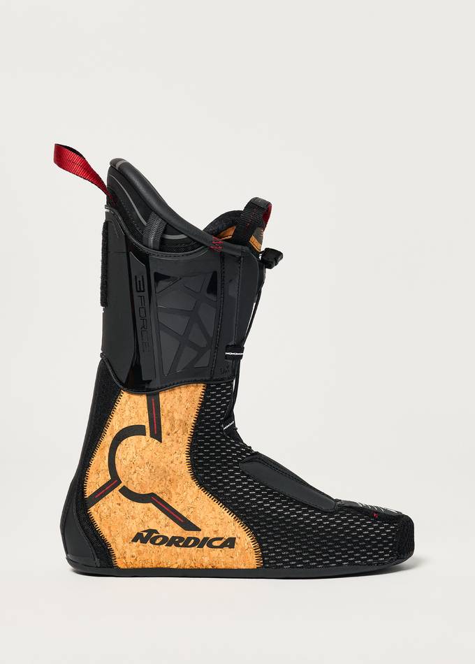 Nordica Dobermann Multigara DC Skis + Comp 13 FDT Bindings