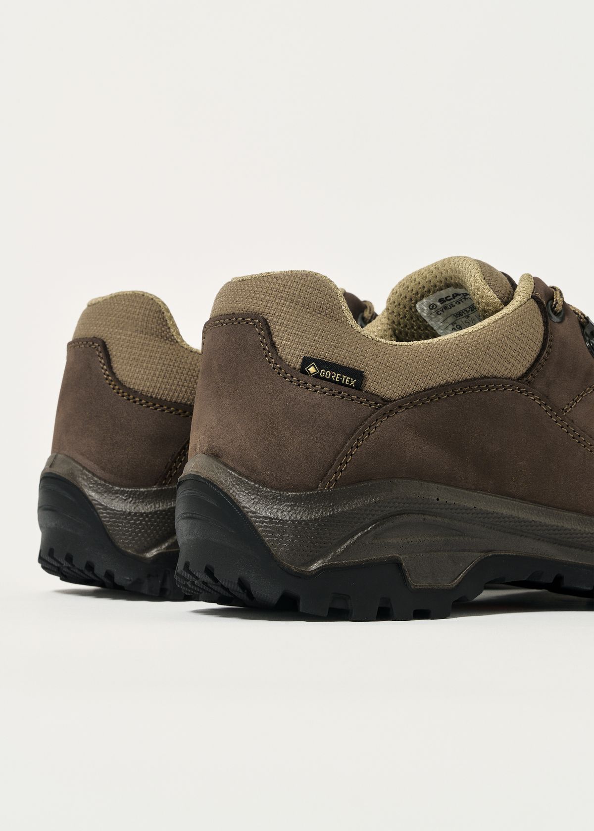 GORE-TEX waterproof protection