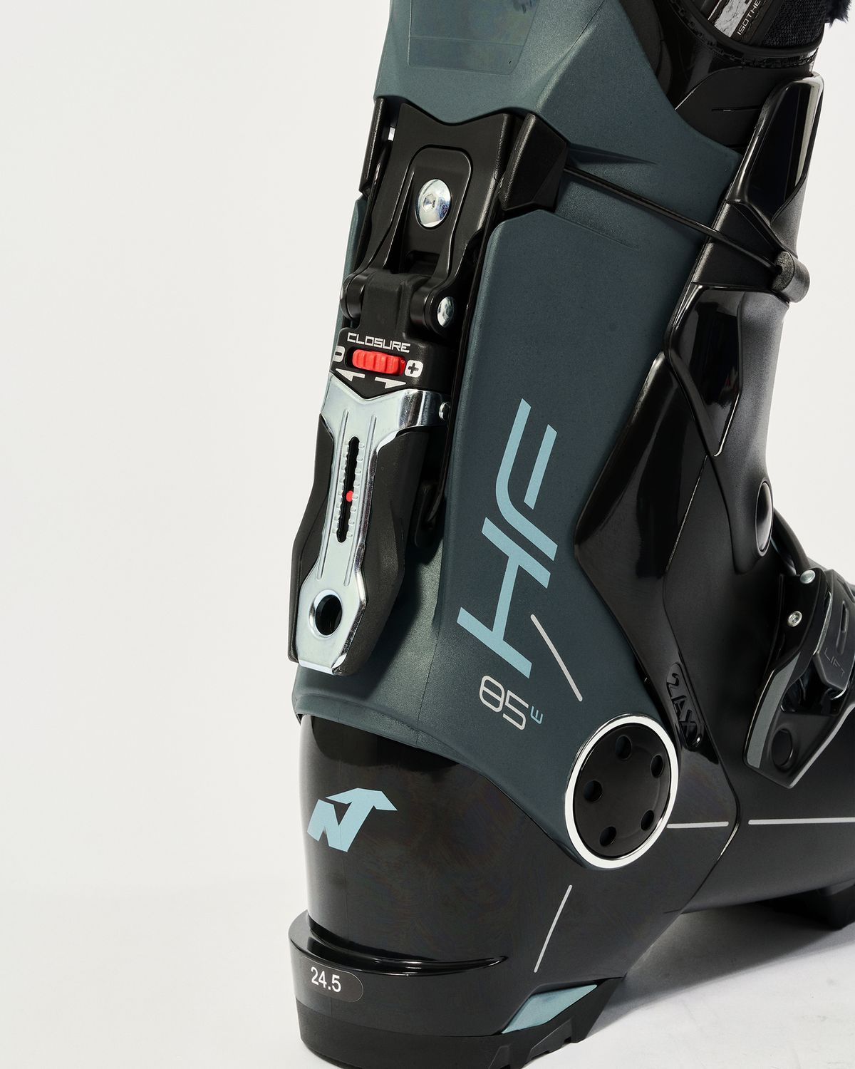 HF Buckle Closure and Easy Entry