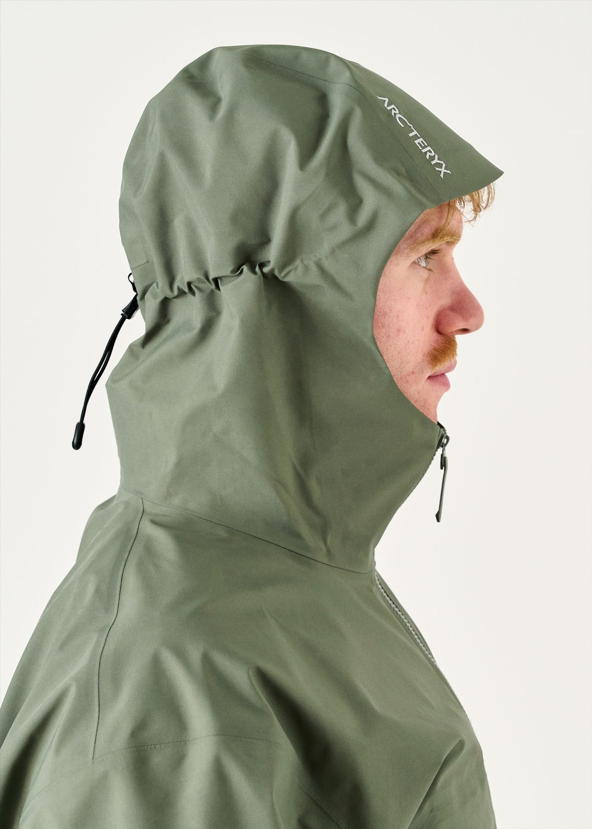 Adjustable low-profile StormHood 