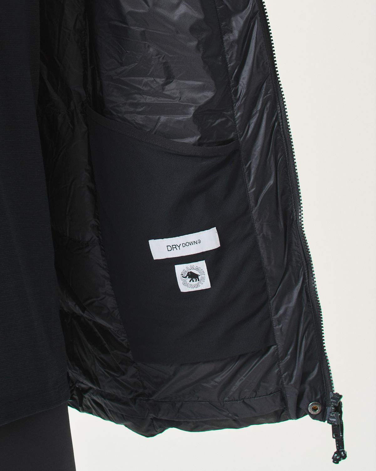 Internal drop pockets