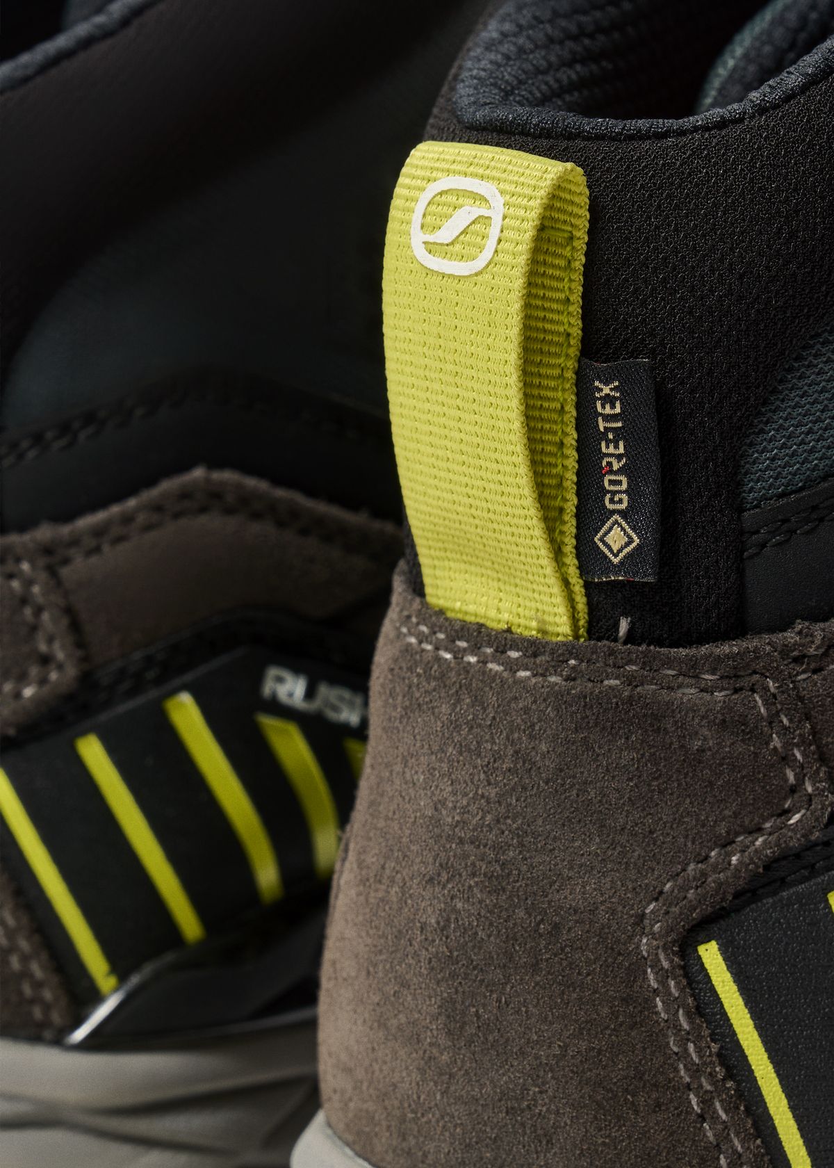 GORE-TEX waterproof protection