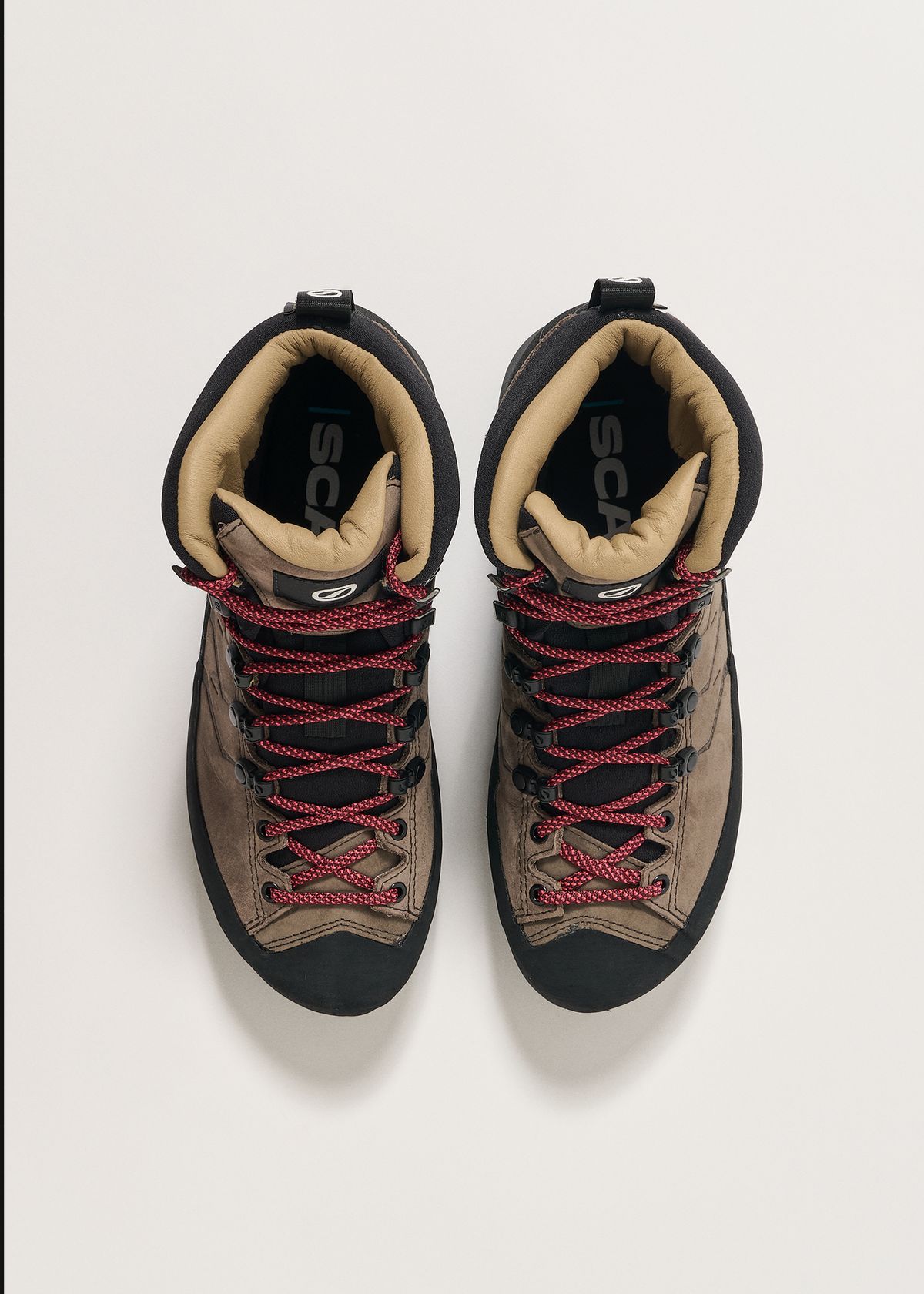 To-the-toe lace closure