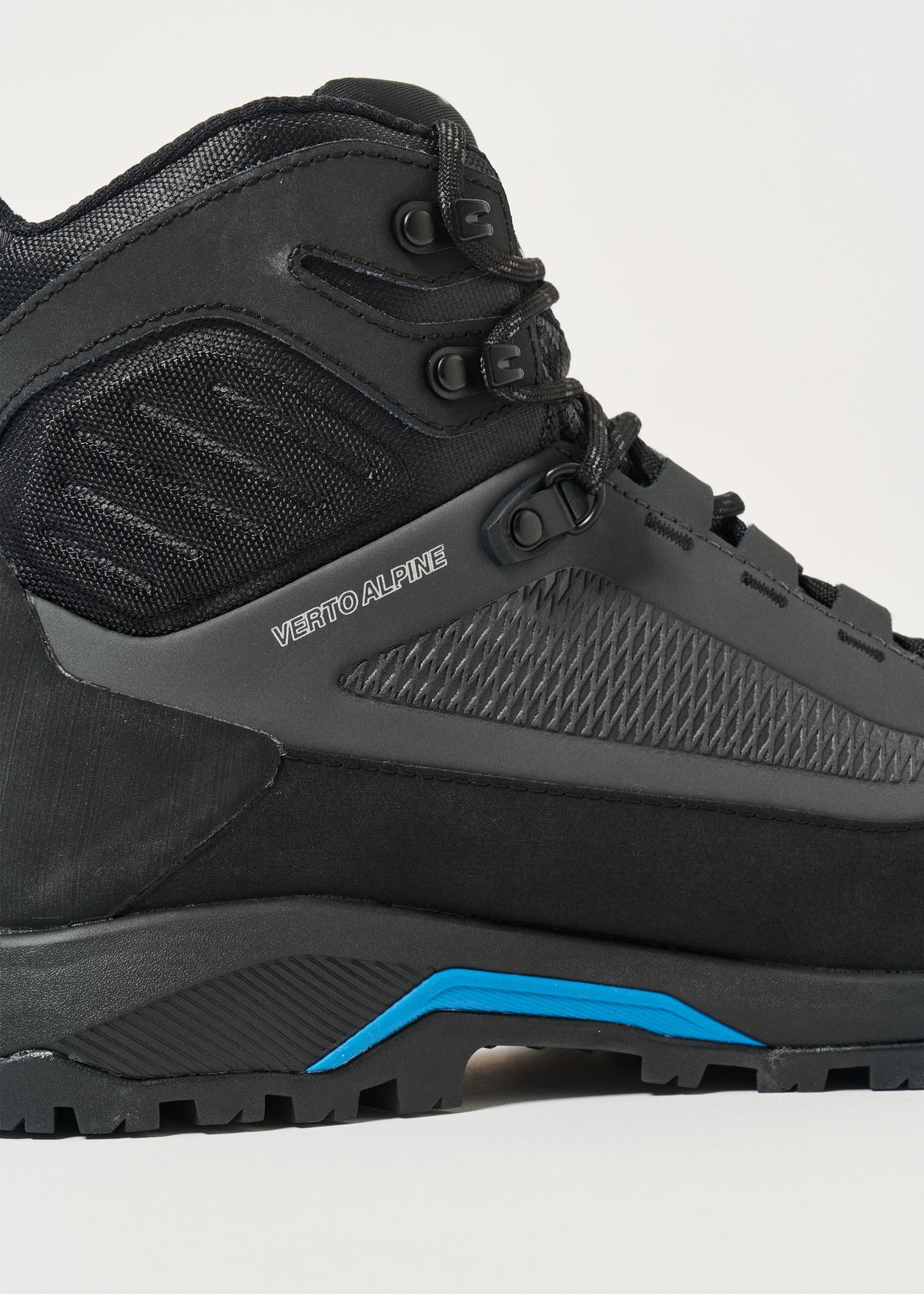 Midfoot stability shank 