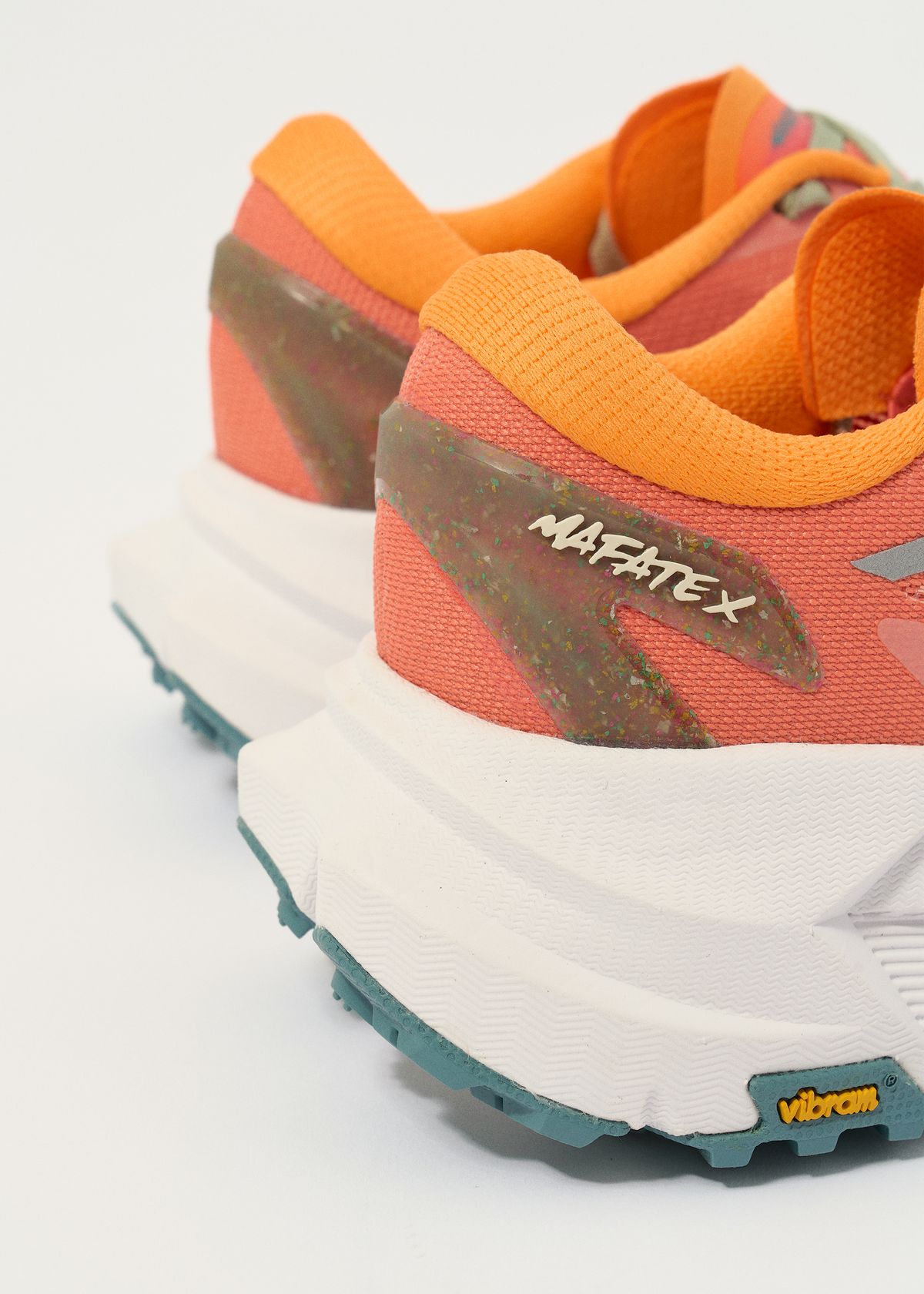 Moulded heel counter