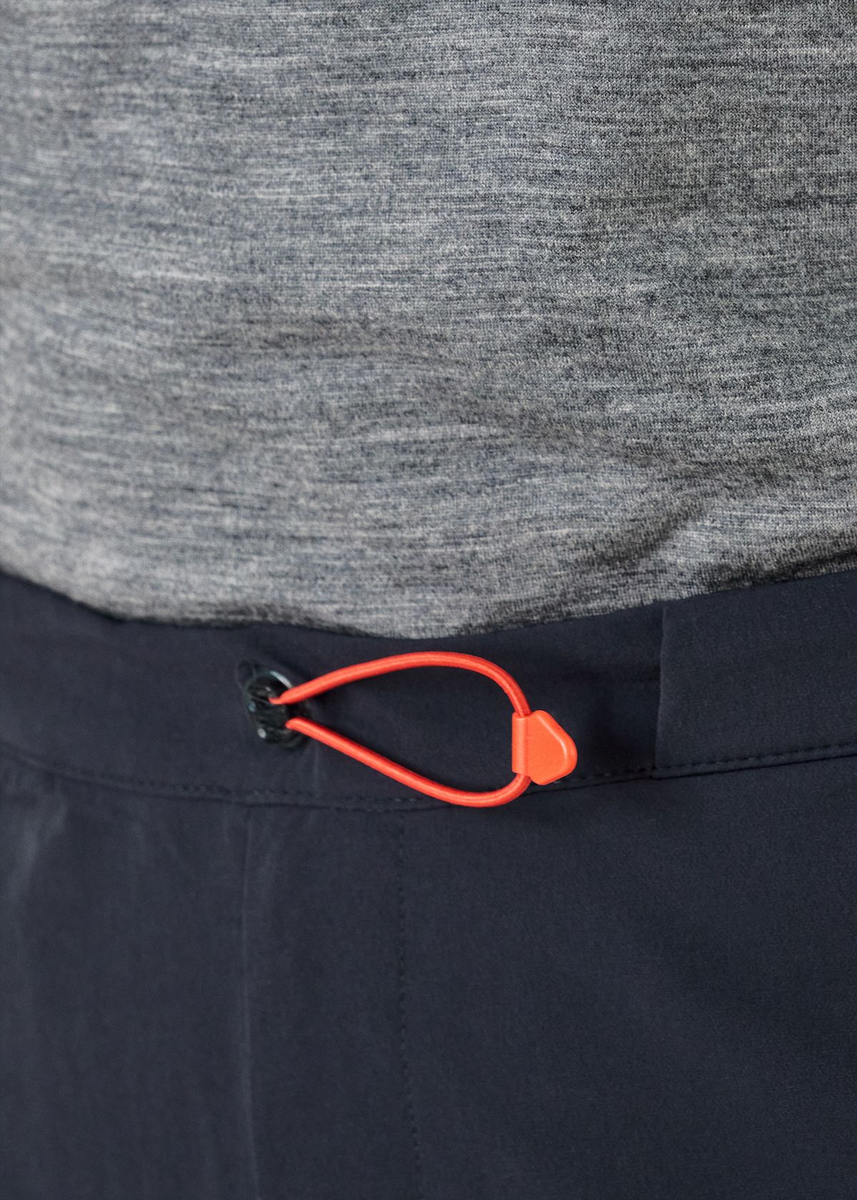   Semi-elasticated waistband with drawcord 