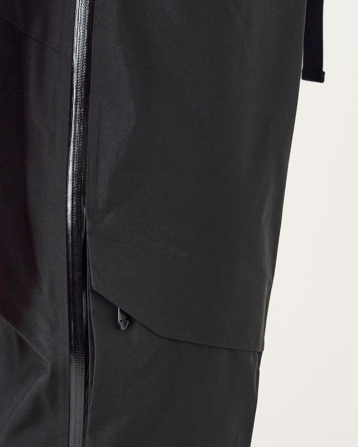 Embedded RECCO reflector