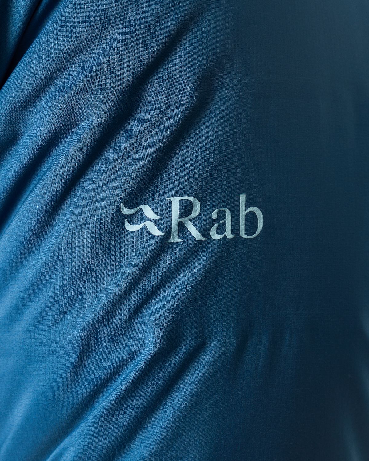 700 fill hydrophobic down insulation