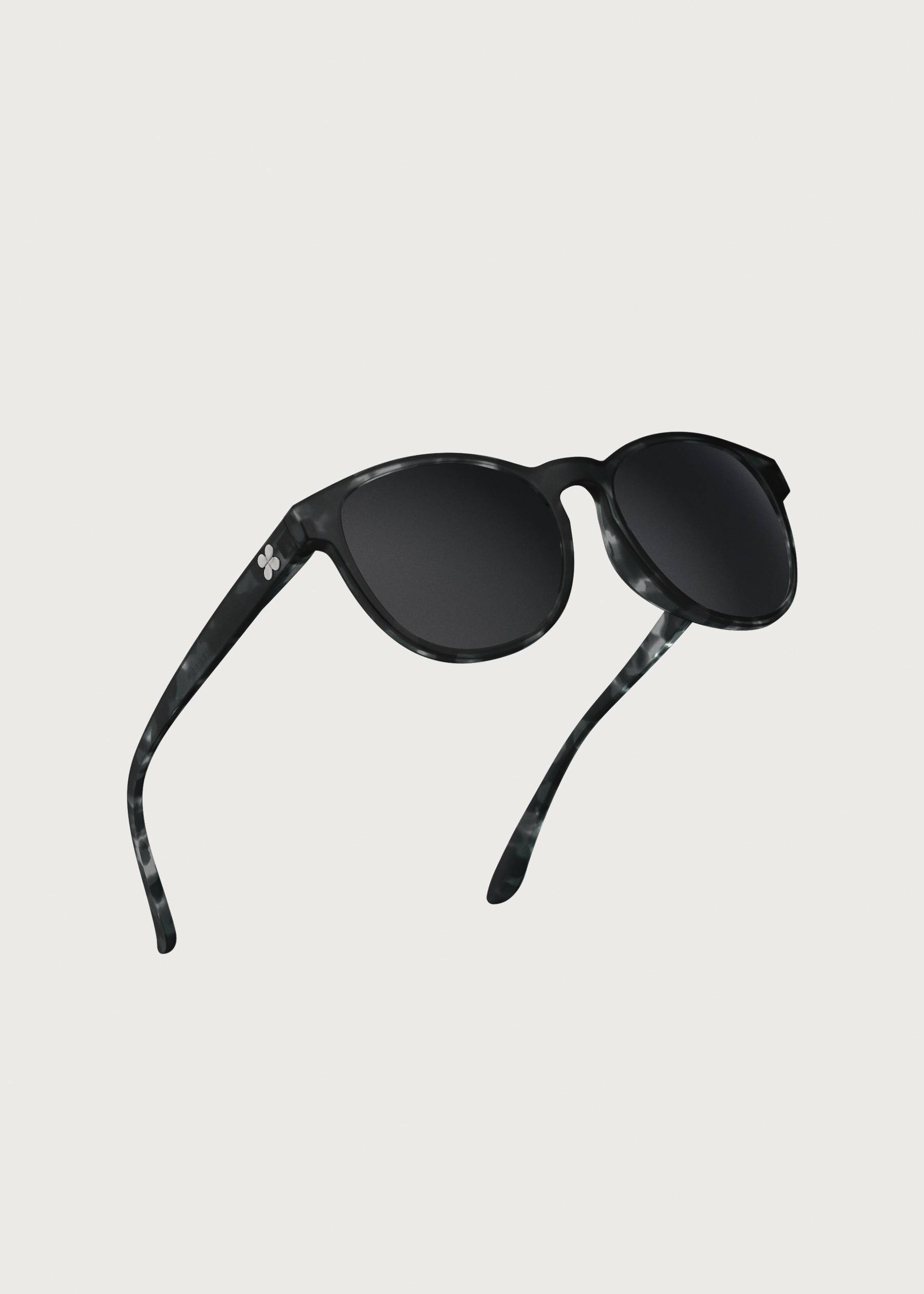 Image - 2 - Sierras Black Tortoise / 8KO Smoke Sunglasses