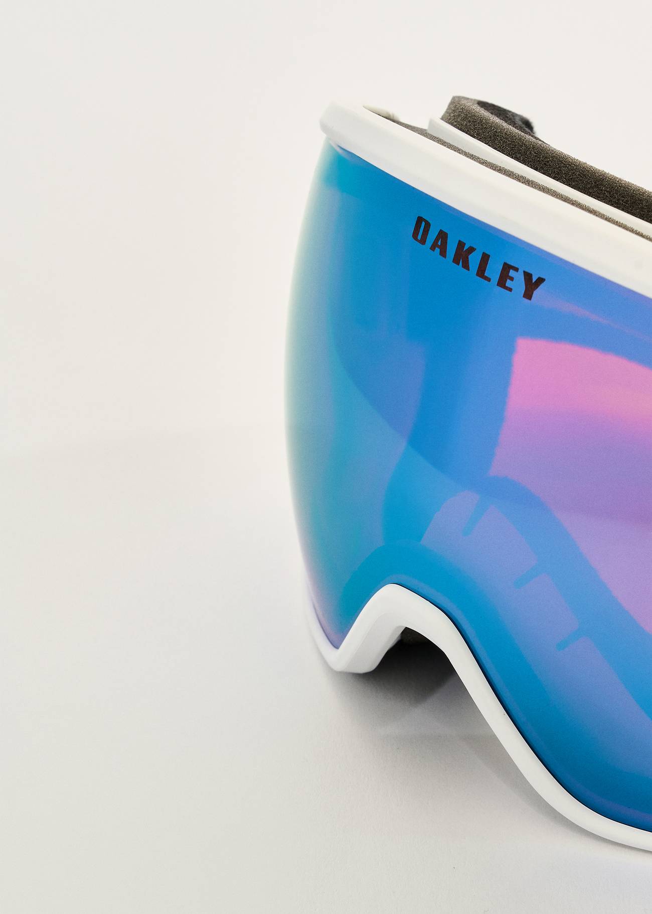 Oakley Flight Tracker M Matte White / Prizm Sapphire Iridium Goggles
