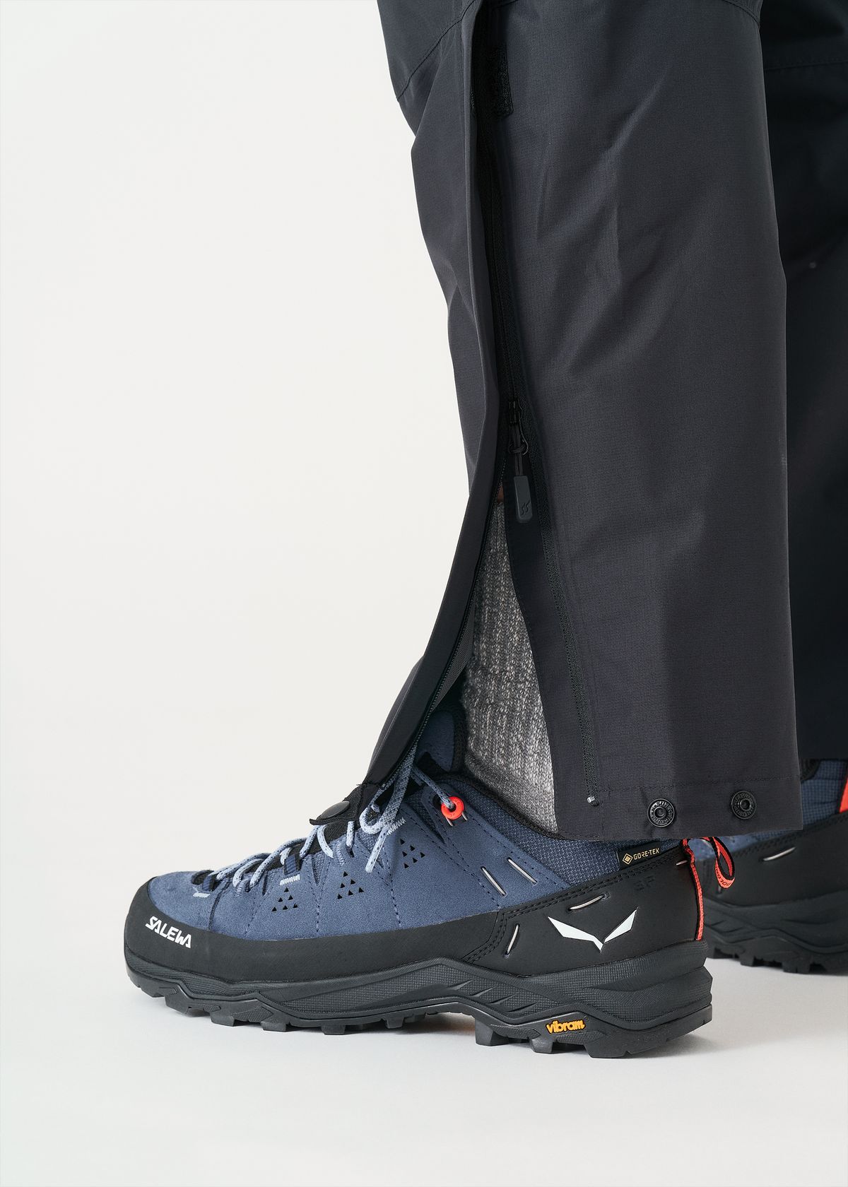 Three-quarter length side zips     