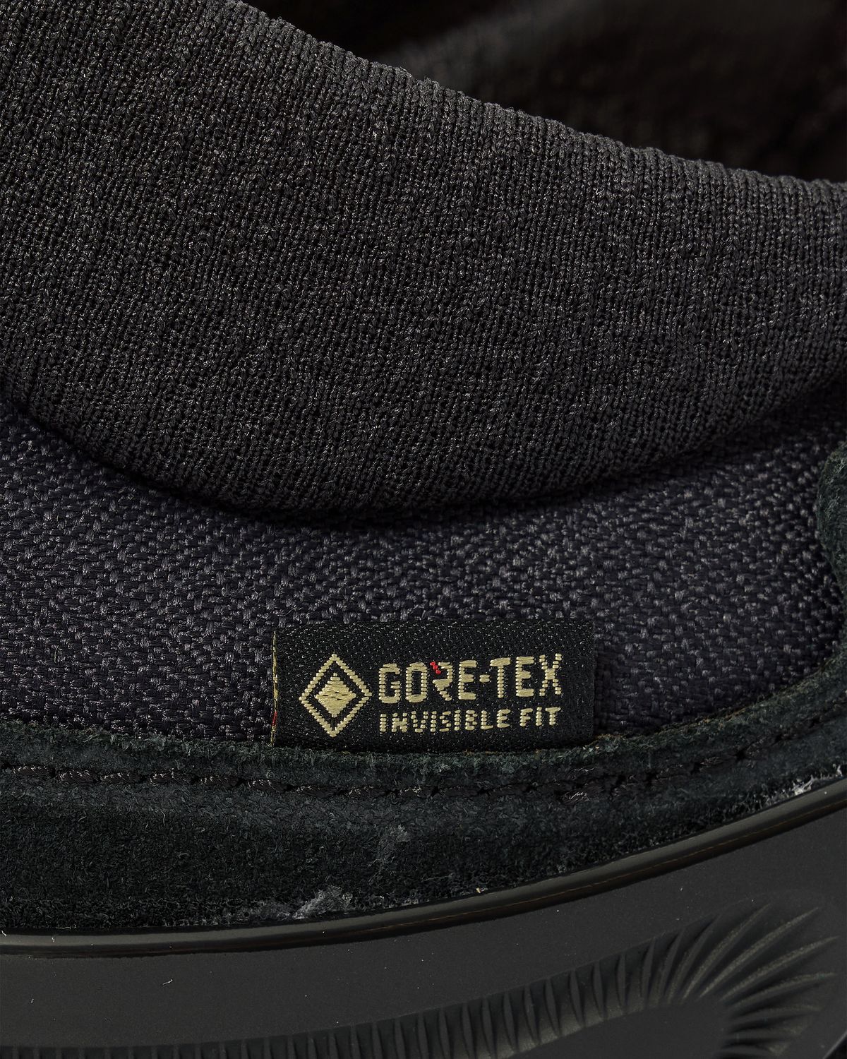 GORE-TEX Invisible Fit waterproof protection