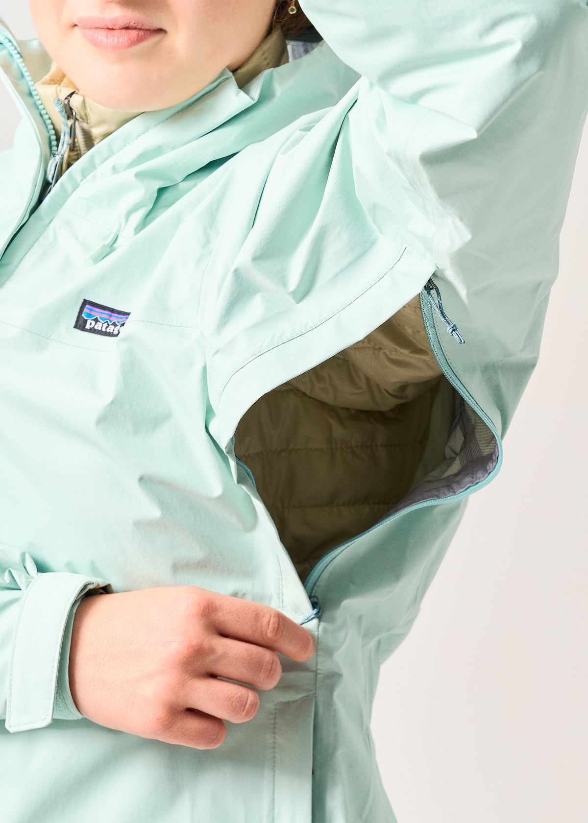Pit zips with storm flaps 