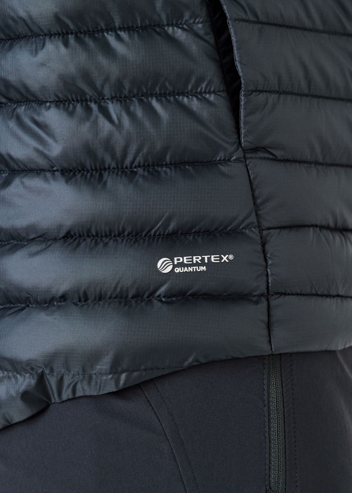   Pertex Quantum outer 