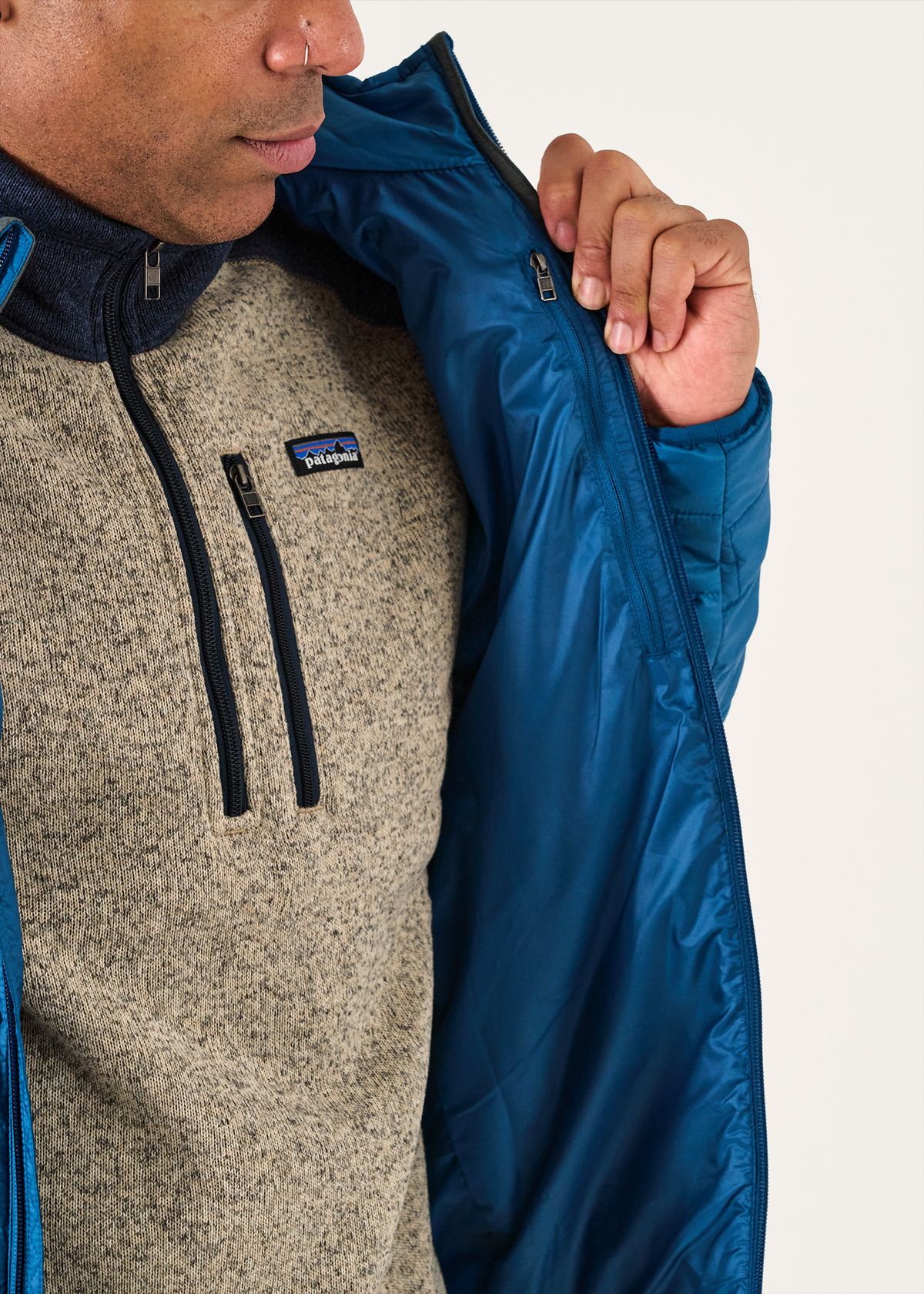  Internal chest pocket 