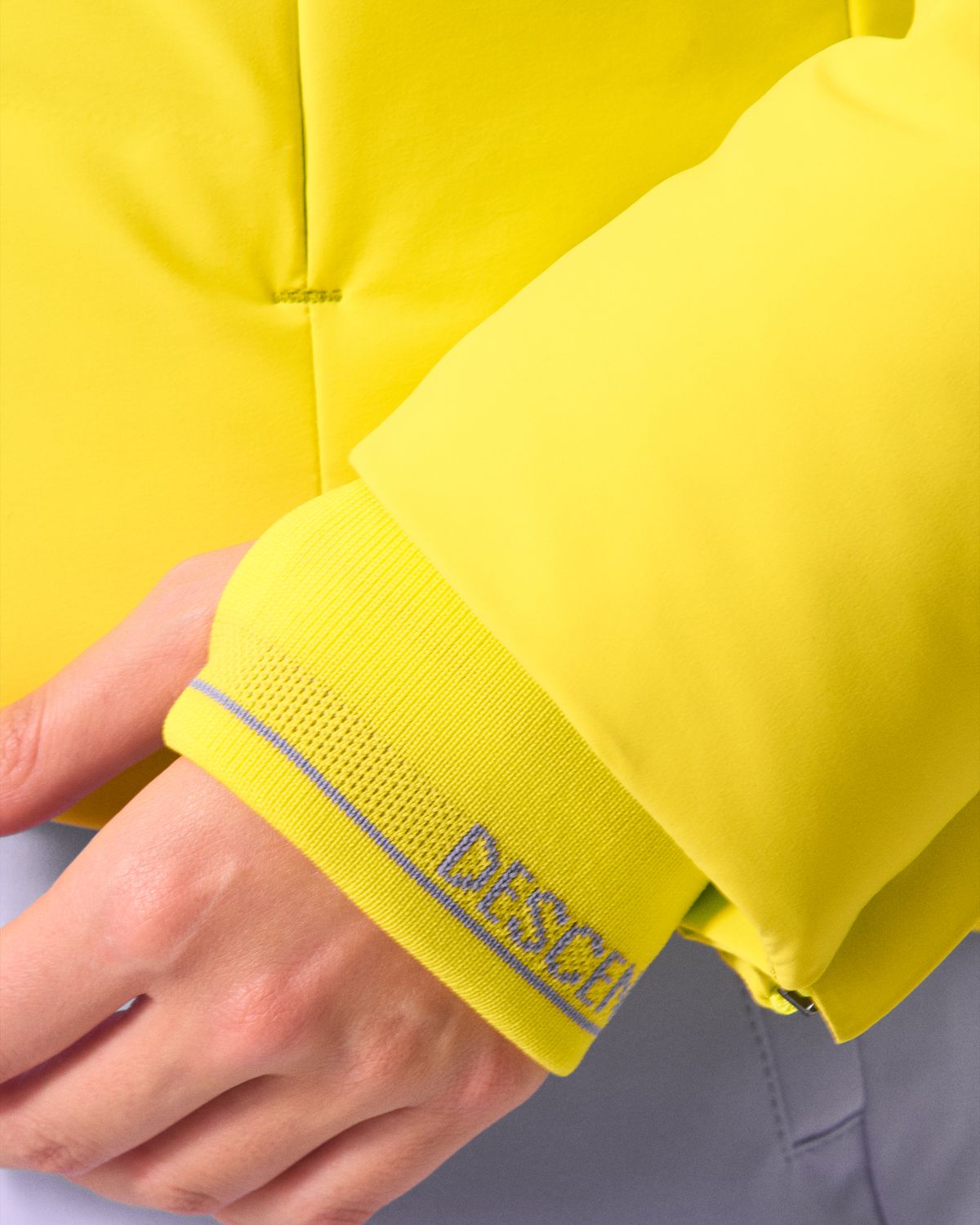 Aqua Screen Pro fabric