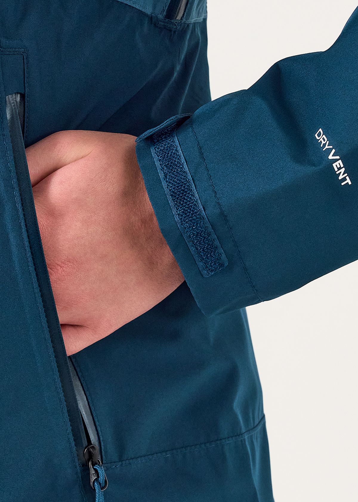 Adjustable Velcro cuffs 