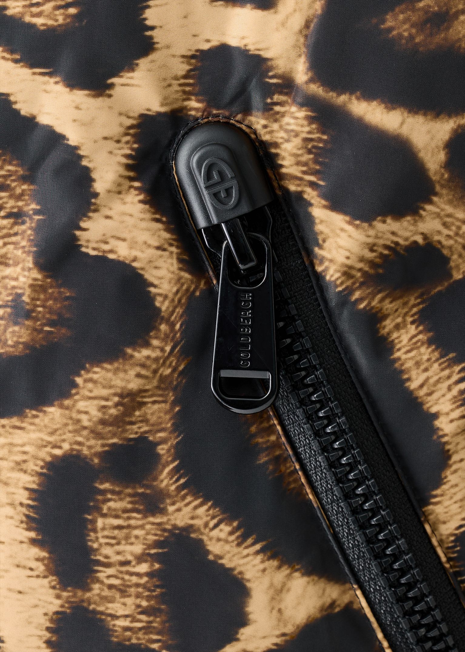 Feature zips