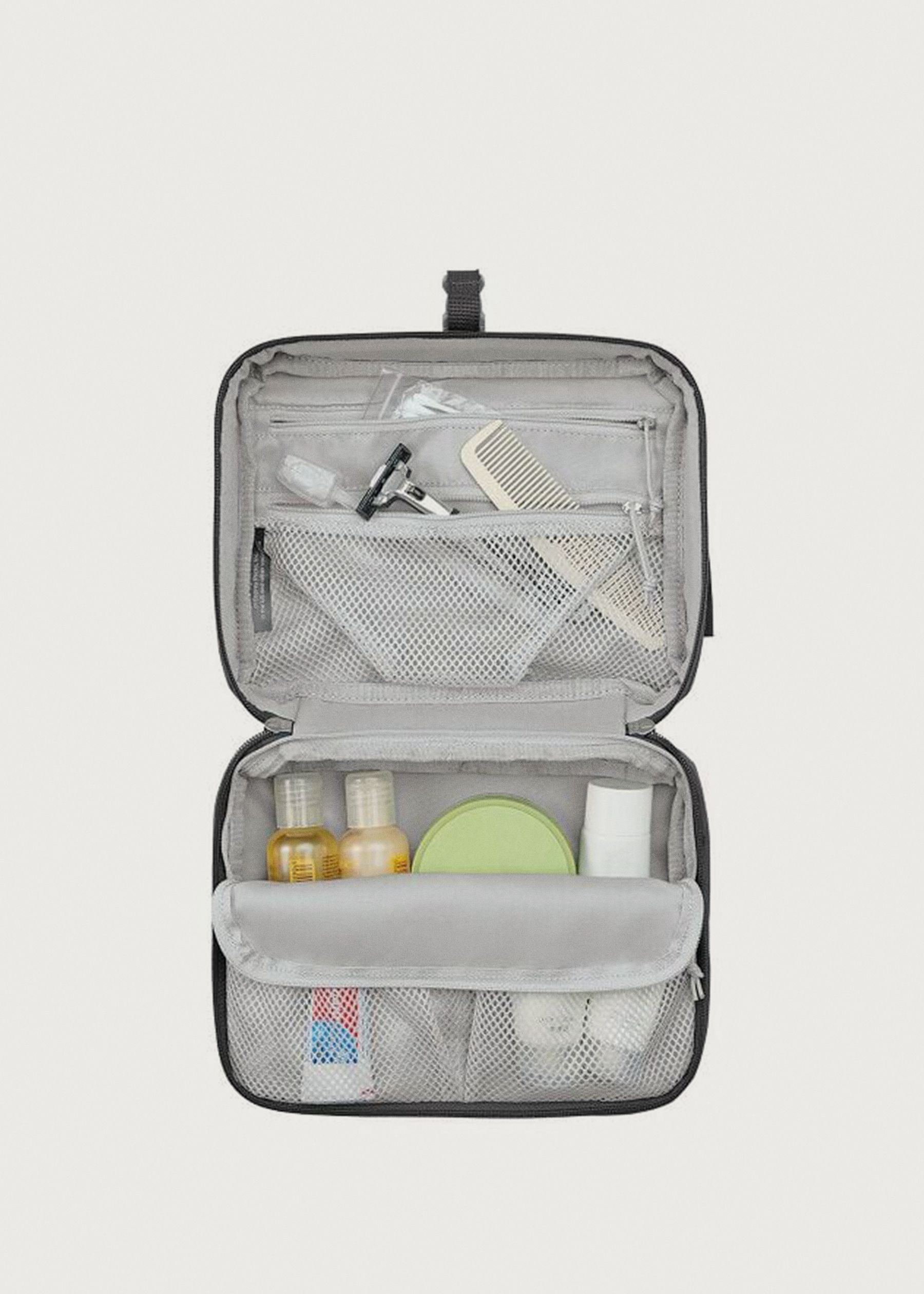 Image - 3 - Daylite Hanging Toiletry Kit