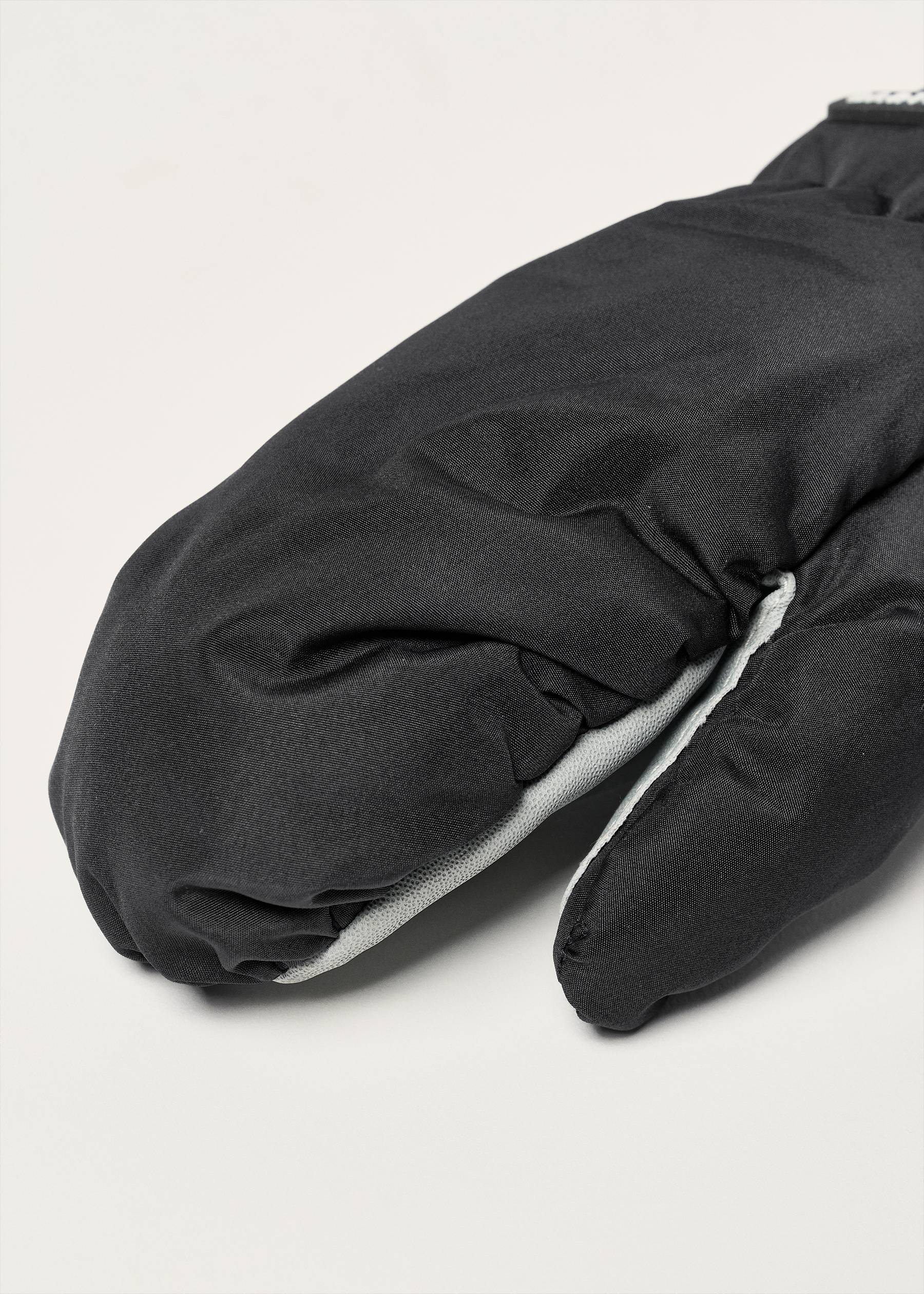 Image - 2 - Nylon Mittens