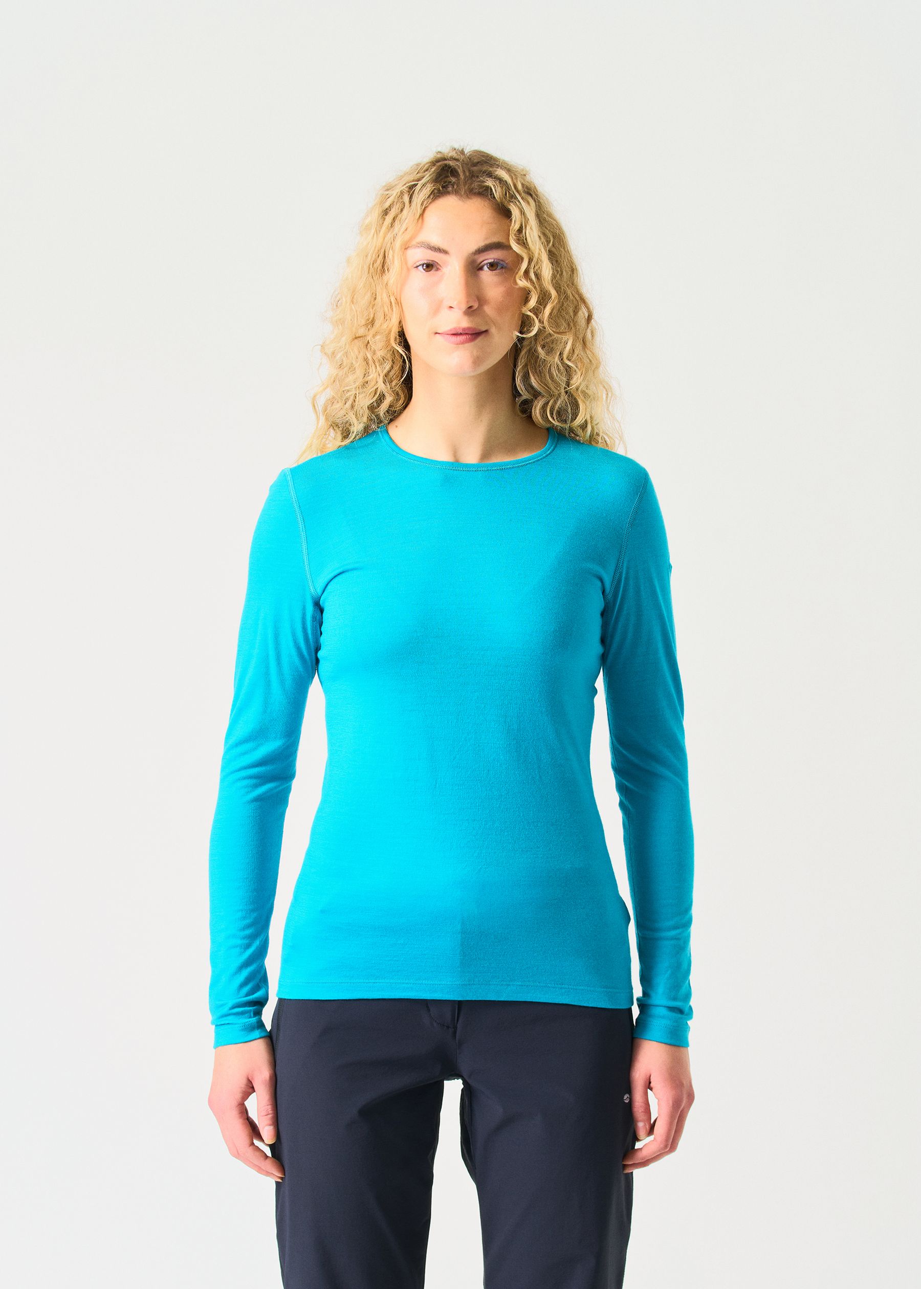Image - 1 - Bodyfit 200 Oasis Long Sleeved Crew