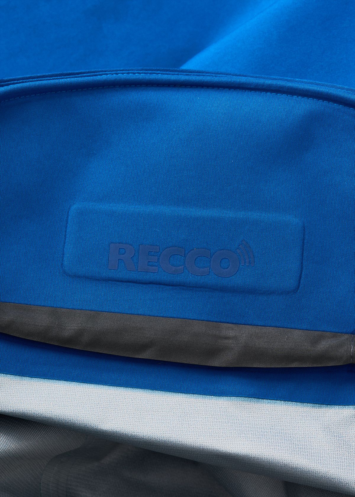  Embedded RECCO reflector 