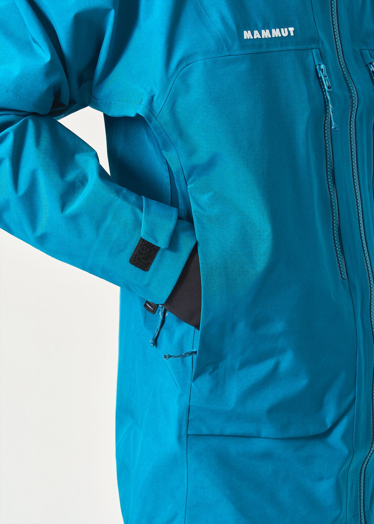 Harness compatible hand pockets