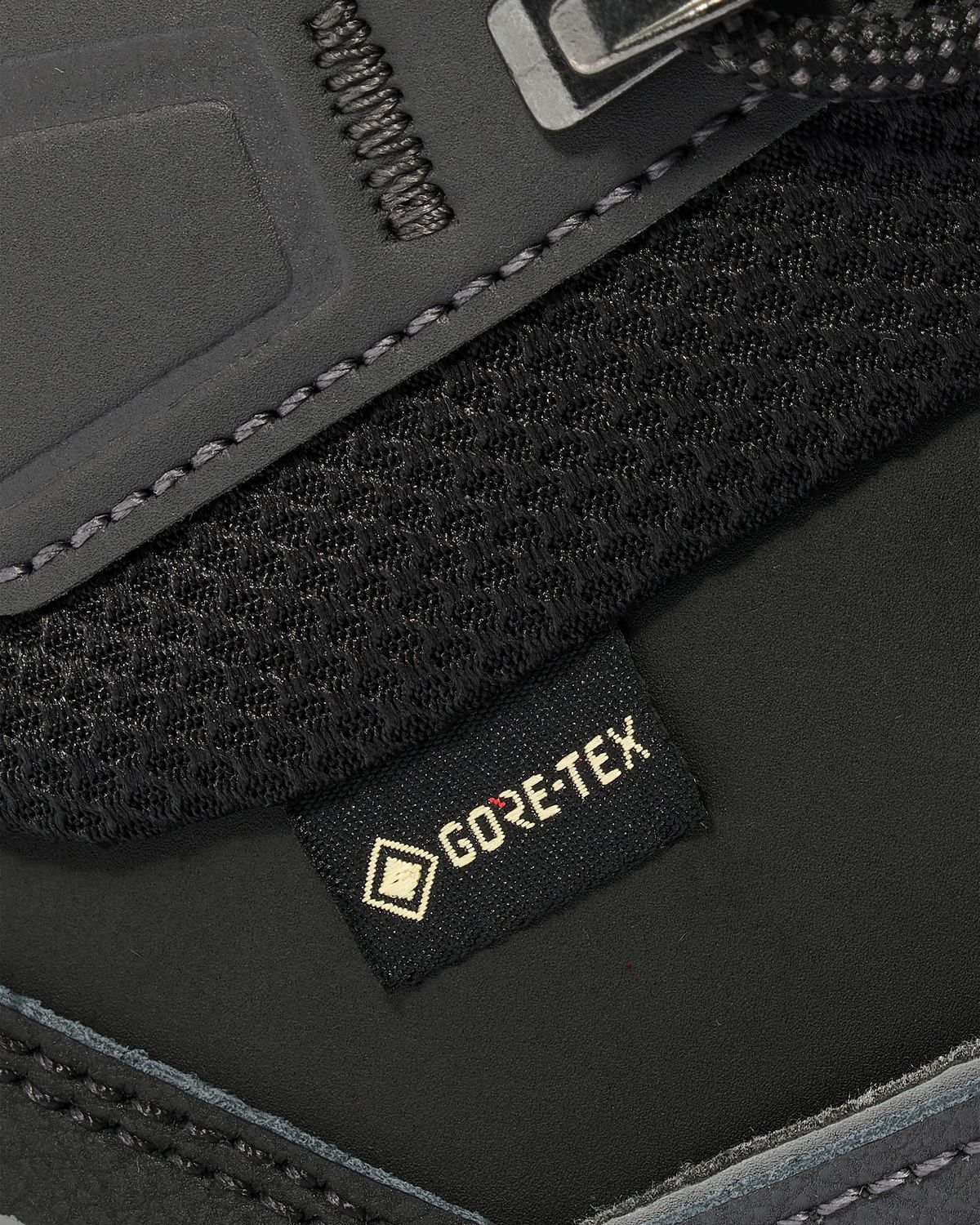 GORE-TEX waterproof protection