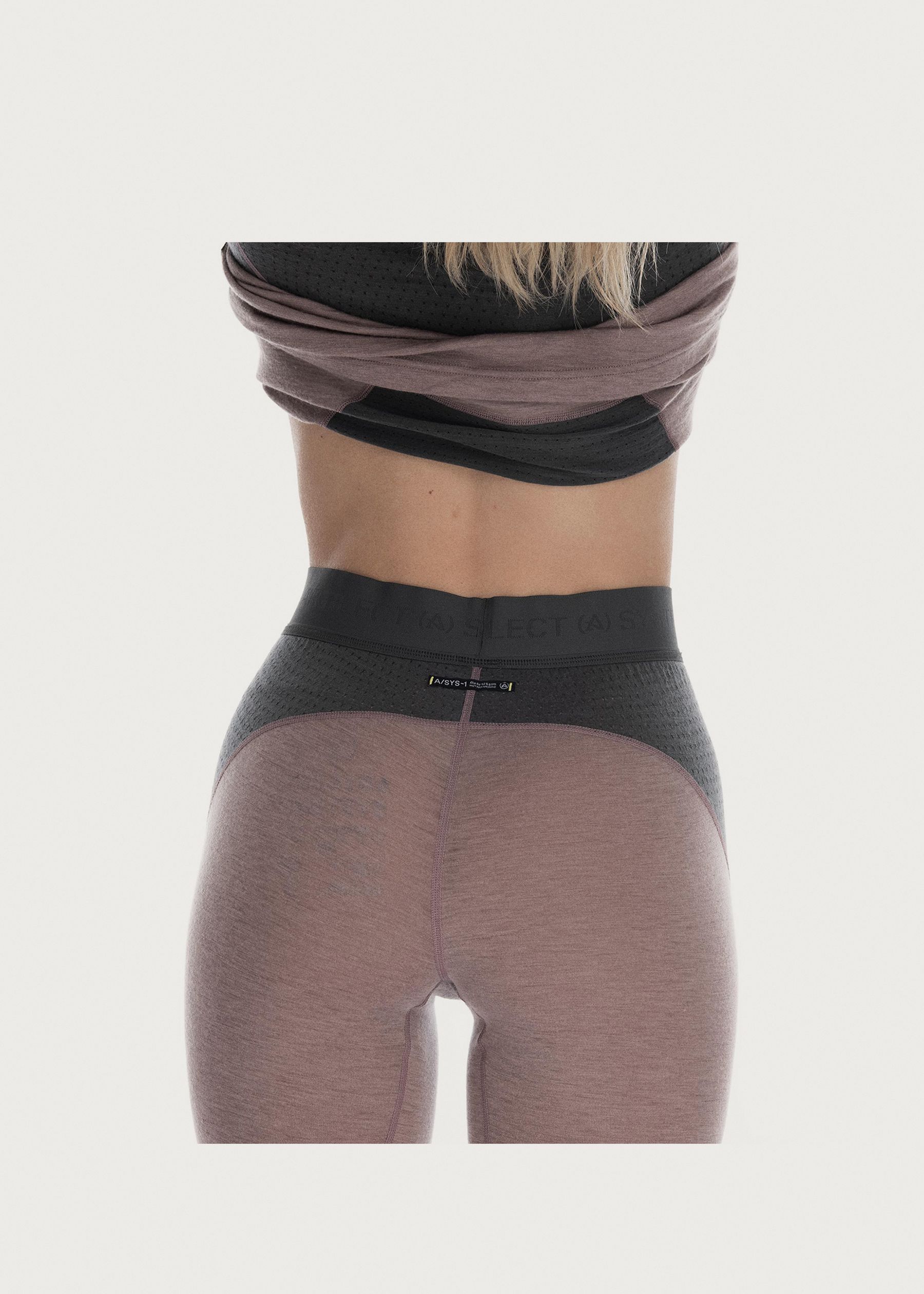 Image - 2 - Goldhill Zoned Merino 3/4 Leggings