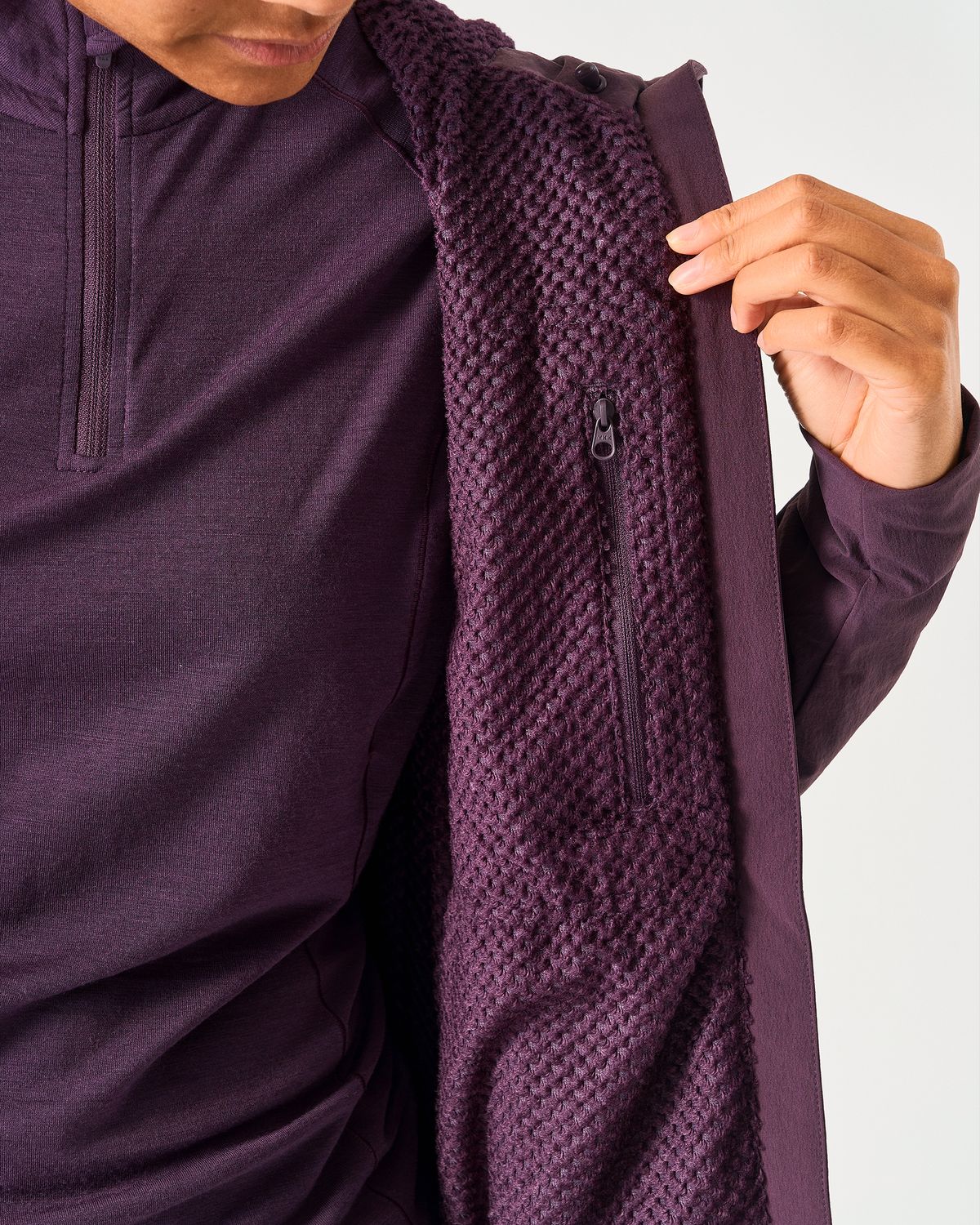 Internal zipped pocket