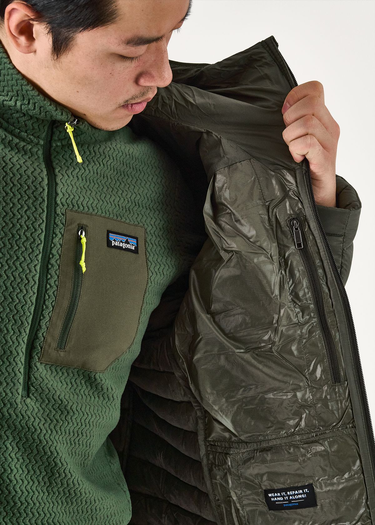  Internal zipped chest pocket