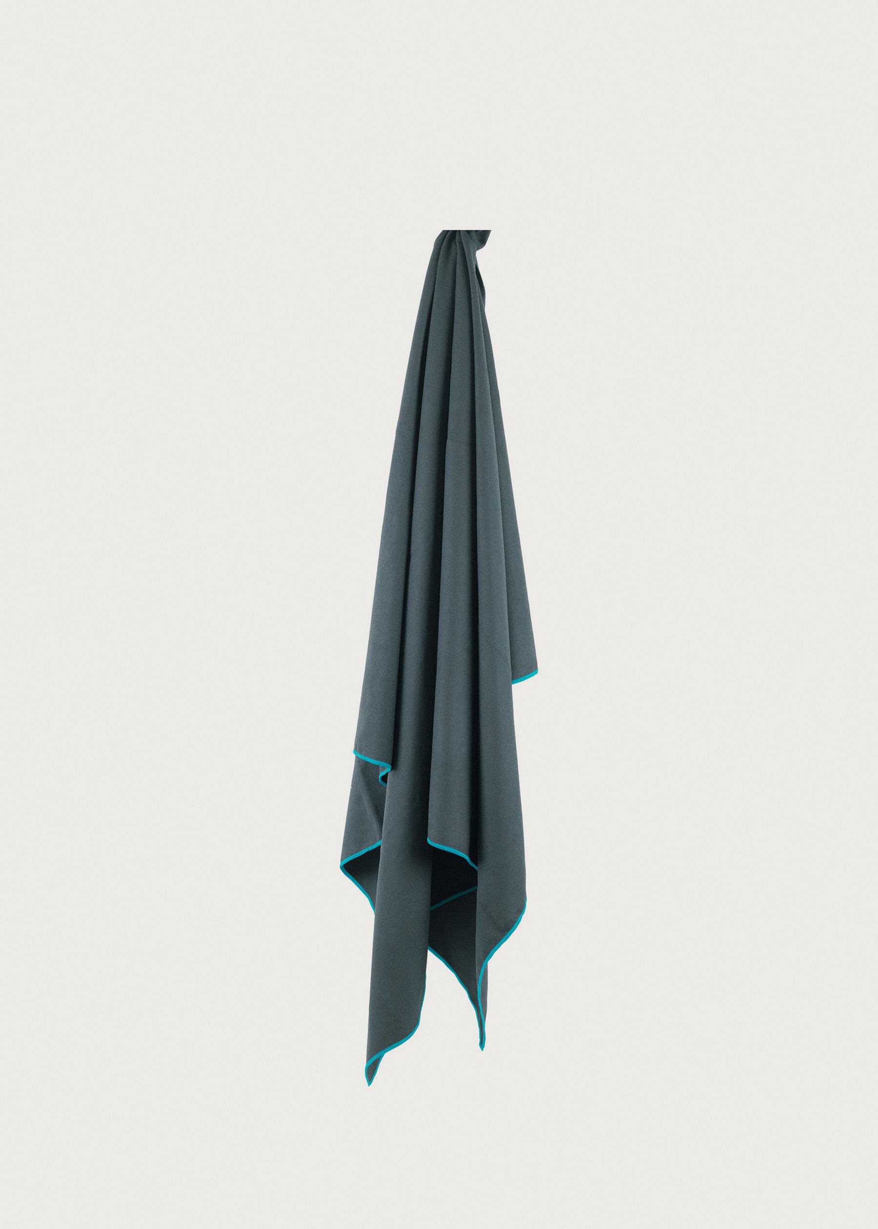 Image - 2 - Recycled SoftFibre Trek Towel - Giant
