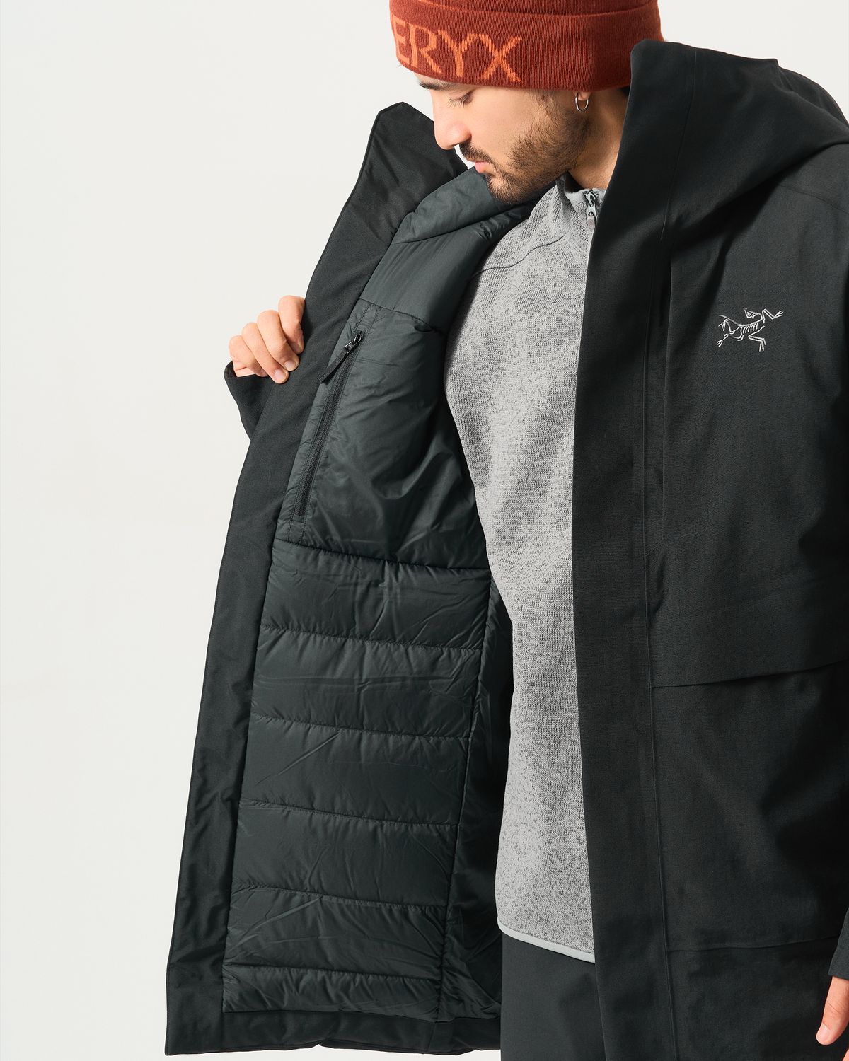 Internal zipped pocket