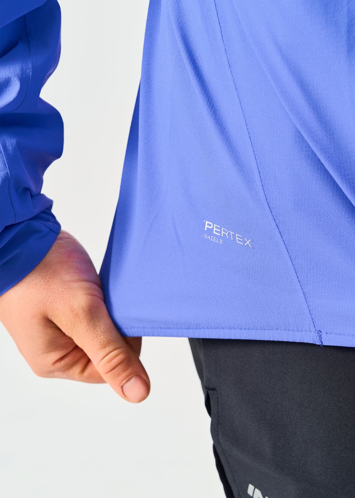 Semi-elasticated cuffs & hem  