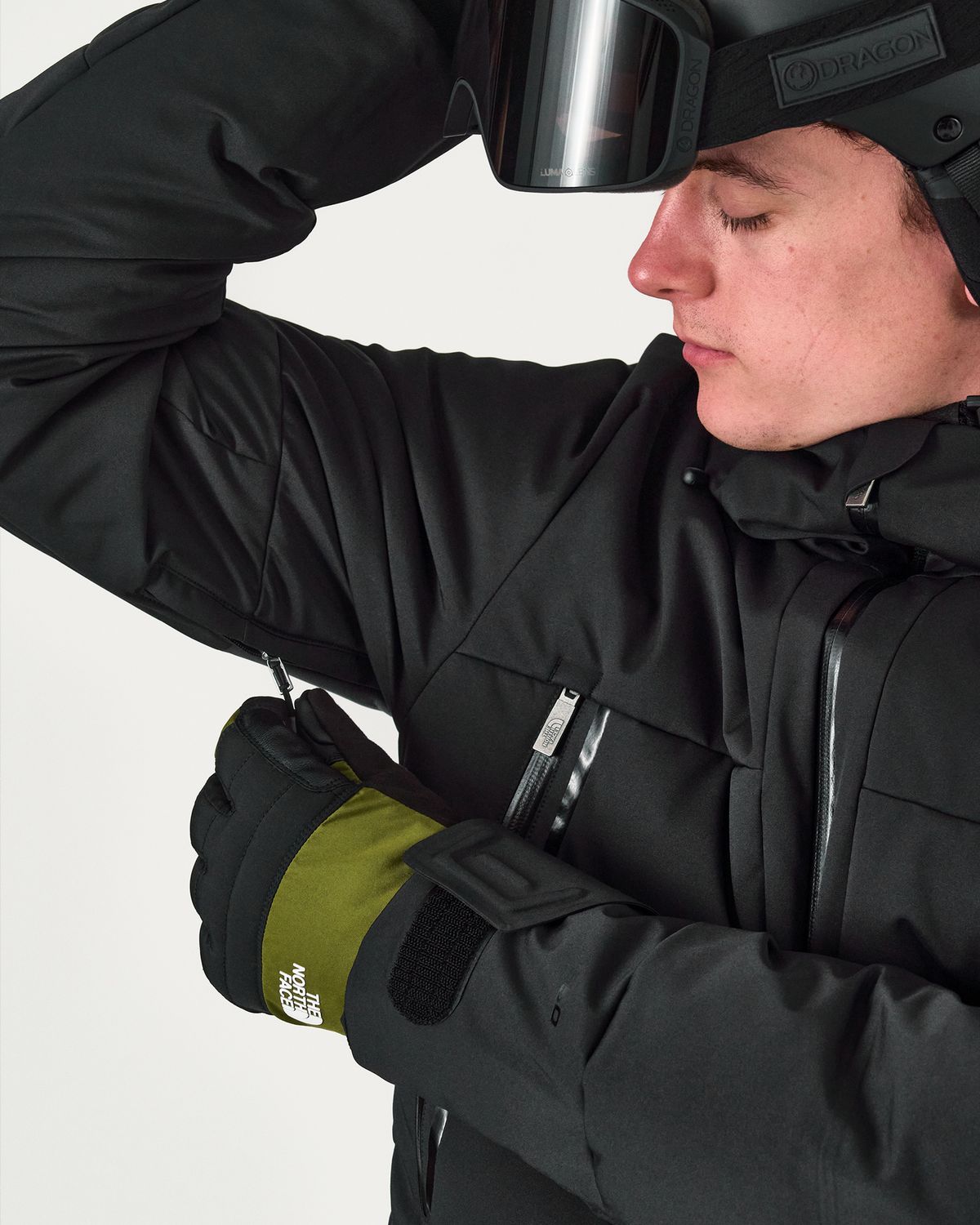 Underarm venting zips