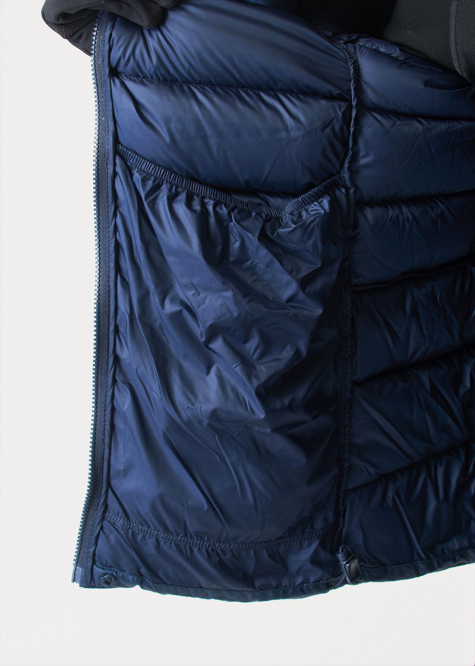 Internal drop pockets