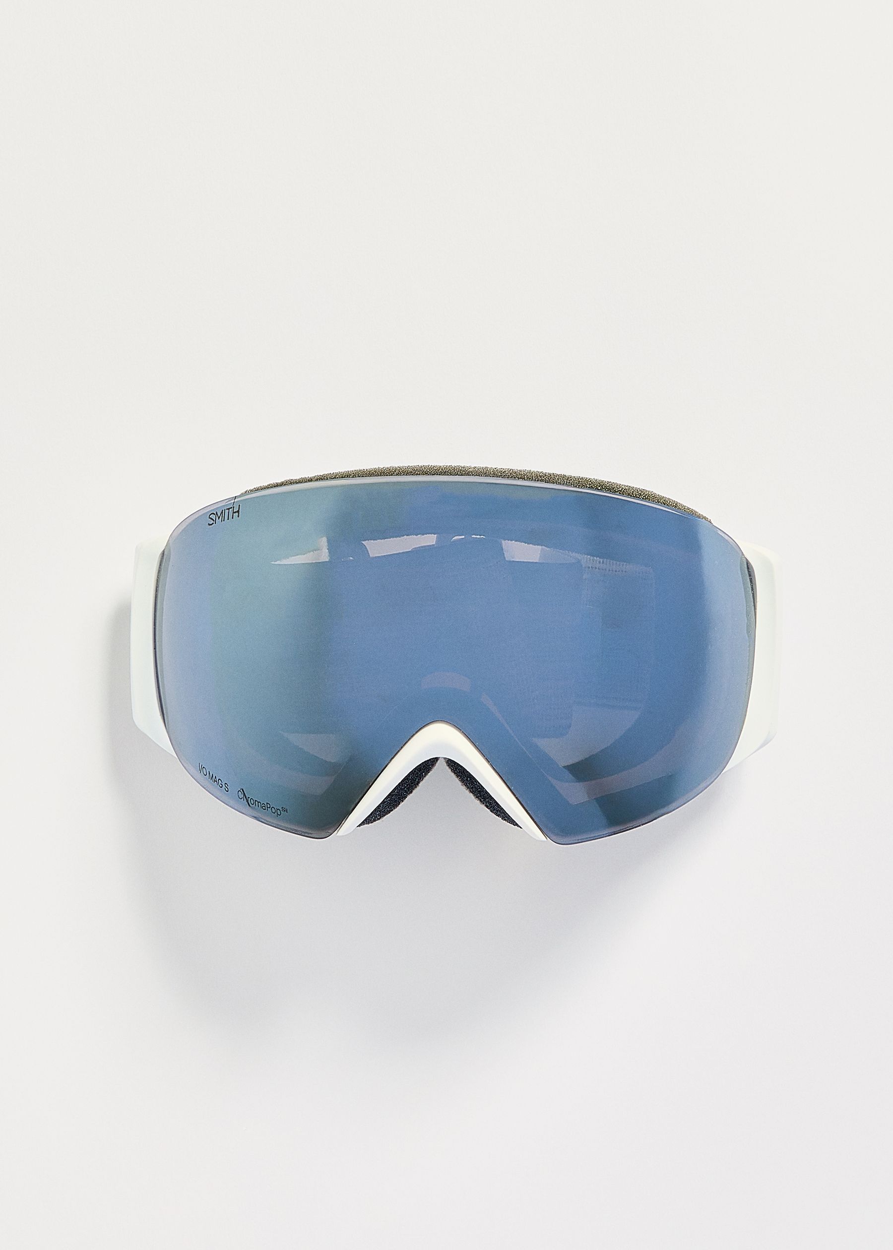 Image - 2 - I/O MAG S White Chunky Knit / ChromaPop Sun Platinum Mirror Goggles