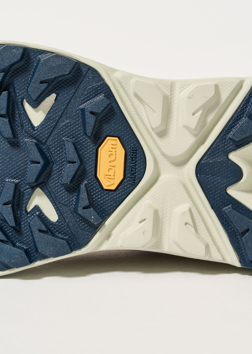 minakaページ Volvo Penta Genuine OEM Binacle Top Mount Remote Control Box