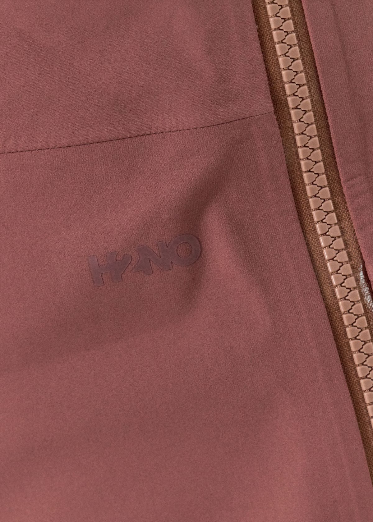 3-layer H2No Performance Standard 4-way stretch