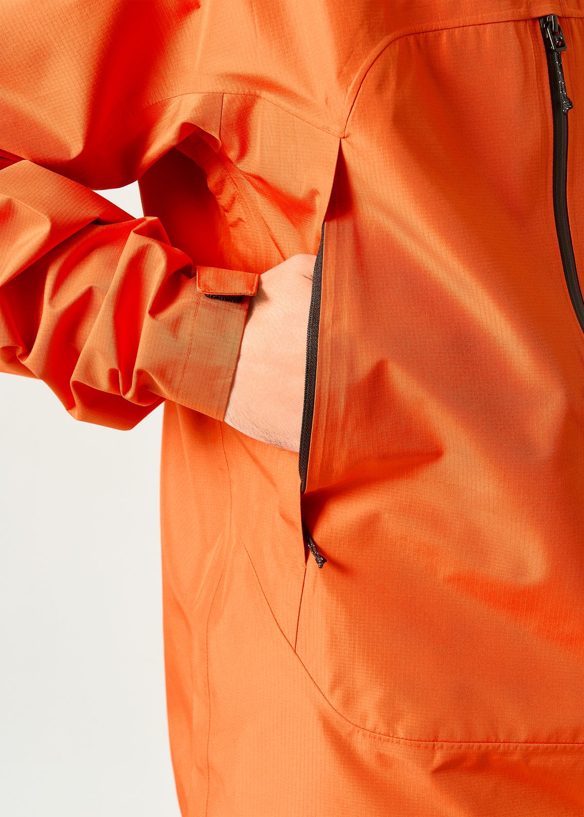 Harness compatible hand pockets
