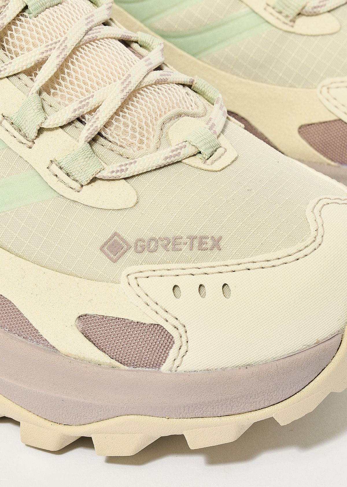 Toe cap	