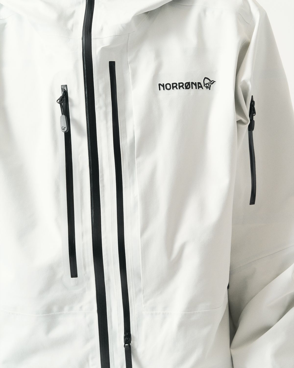 Vertical chest pockets