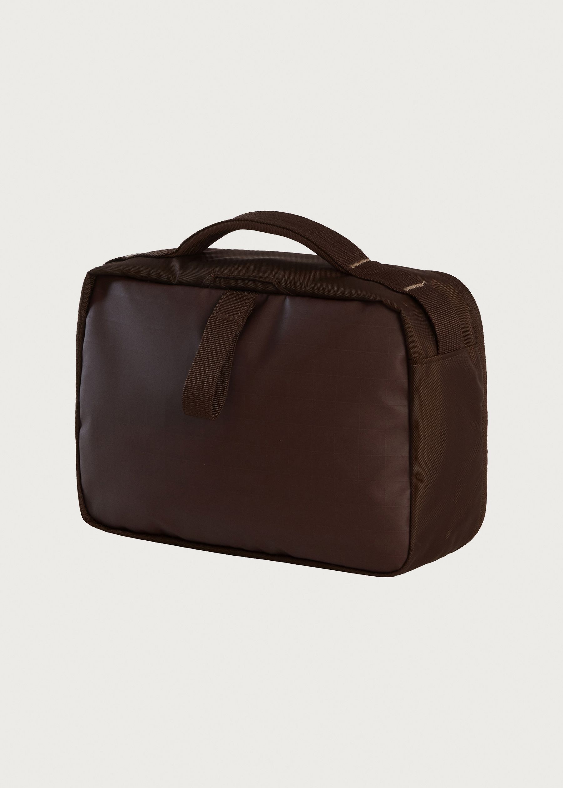 Image - 3 - Base Camp Voyager Toiletry Kit
