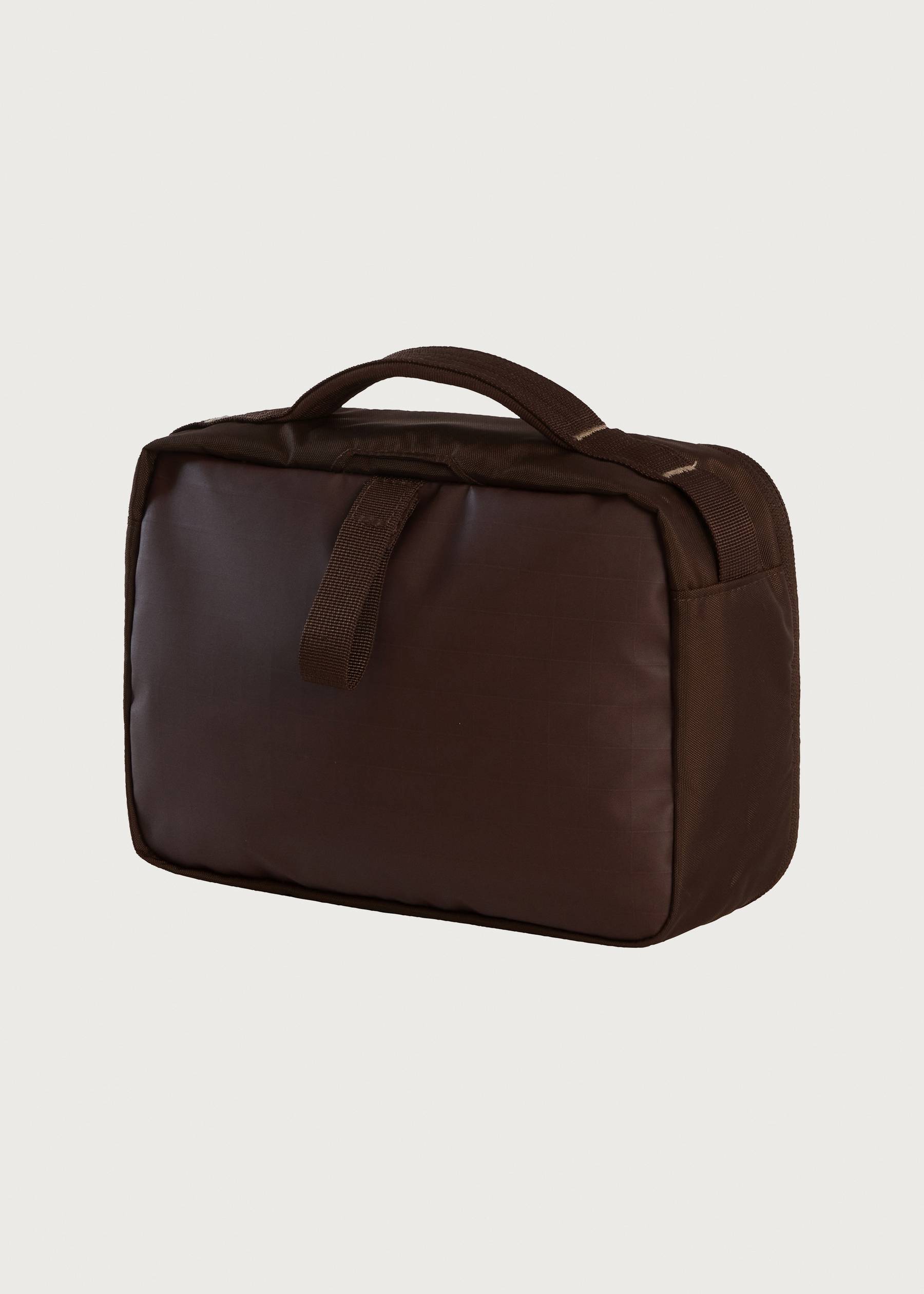 Image - 3 - Base Camp Voyager Toiletry Kit