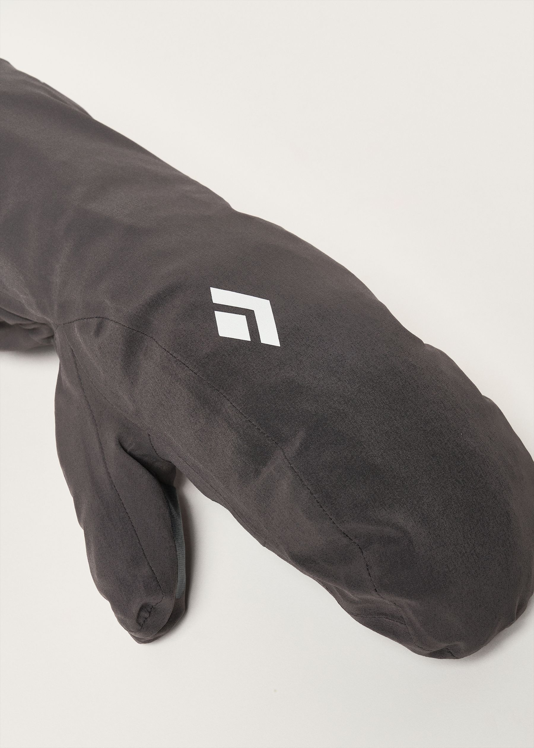 Image - 2 - Waterproof Overmitt