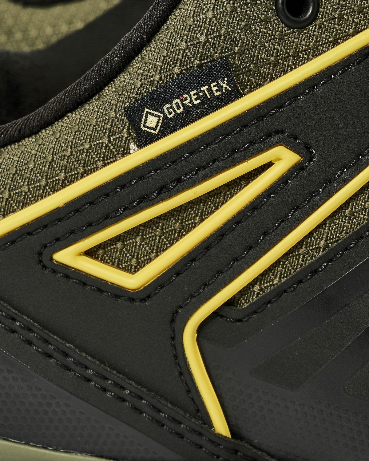 GORE-TEX waterproof protection