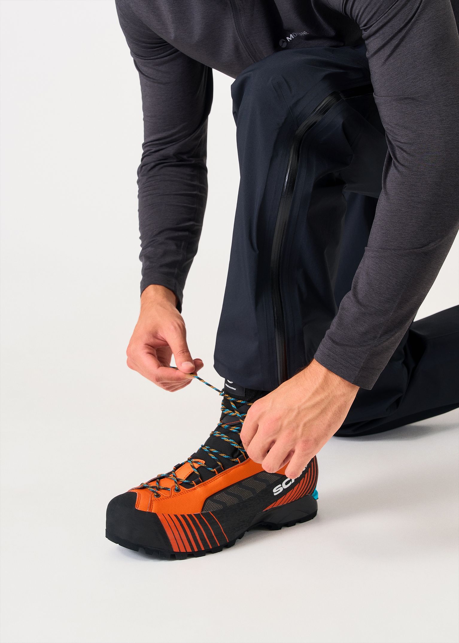 Articulated knees