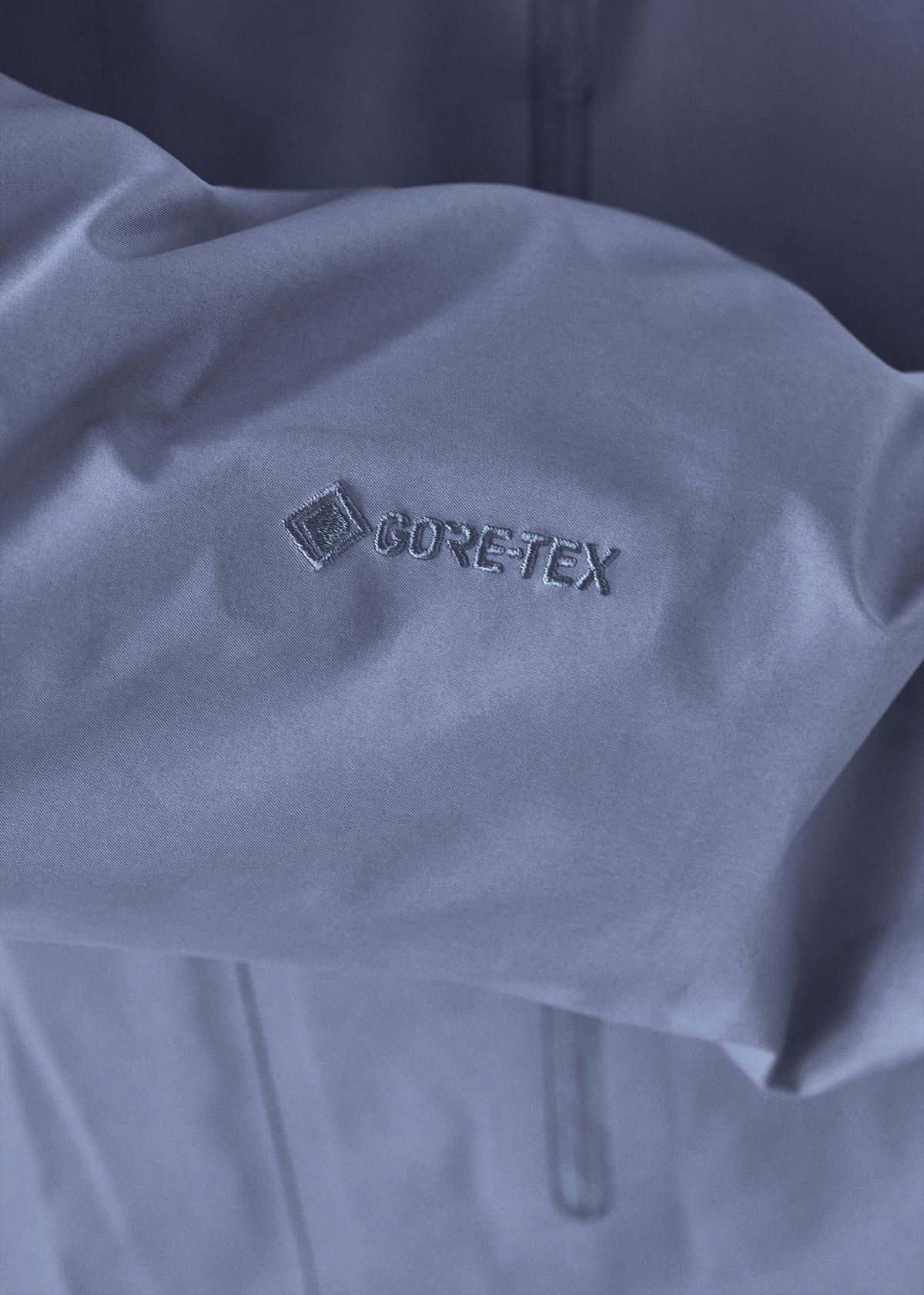 GORE-TEX 3-layer expanded polyethylene (ePE) waterproof protection