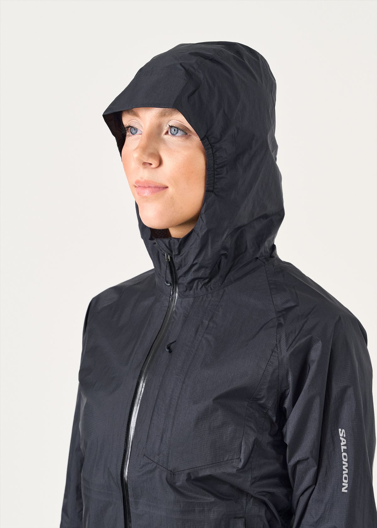   Elasticated hood 