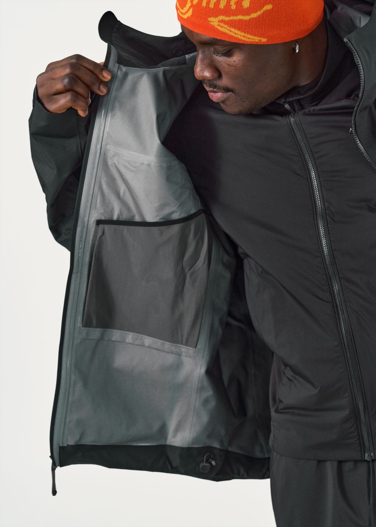  Internal drop pocket